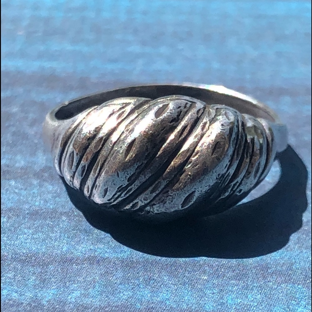 💗Sterling silver (925) ring💗